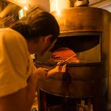 こだわりの薪窯で焼く極上のピッツァ