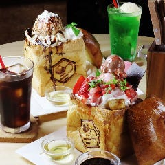 ハニトーカフェ新宿靖国通り店