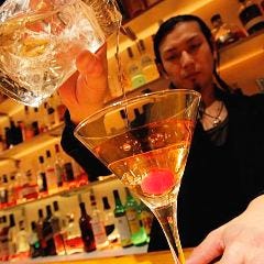 カクテル1,000種類以上 あなただけのオリジナルカクテルも