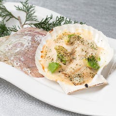 北海道産　帆立貝とアボガドの貝焼き