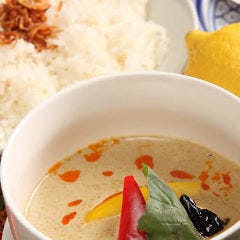 鶏肉とじゃがいものマサマンカレー