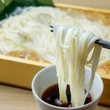 「揖保乃糸」だけじゃない、38時間かけて作る白糸の滝のような最高級手延べ素麺