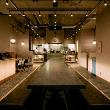 -鮮魚と炭火- うおうお 横浜駅前店_【デートにも◎】中央に広がる掘り炬燵席