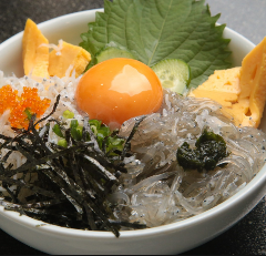 生しらす丼と海鮮料理 レストラン四季菜