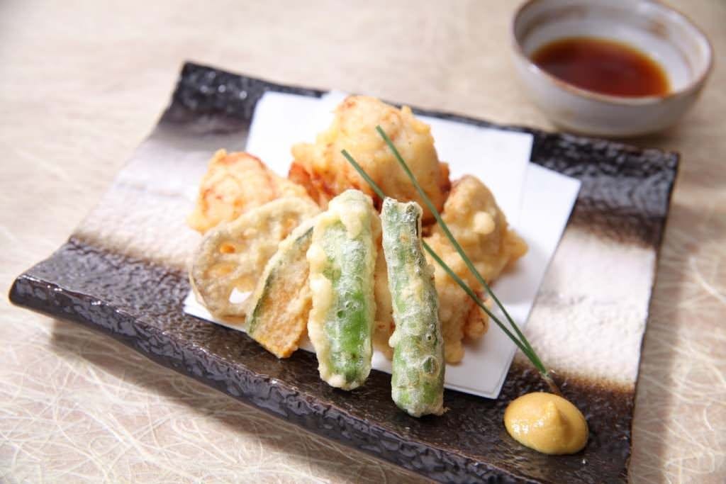 和食なら天ぷらもかかせない！
季節の旬の素材を使用したものも