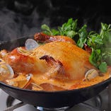 チキンを丸ごと鍋に！丸鶏とクレソンのフリフリ鍋コース