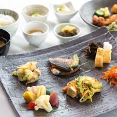 朝食ビュッフェ　和イメージ