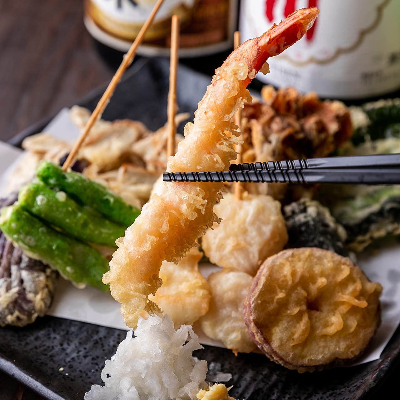 サクッとした歯ごたえと素材の旨味が楽しめる名物「天ぷら」