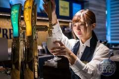 「神泡マイスター」が自信を持って注ぎます！