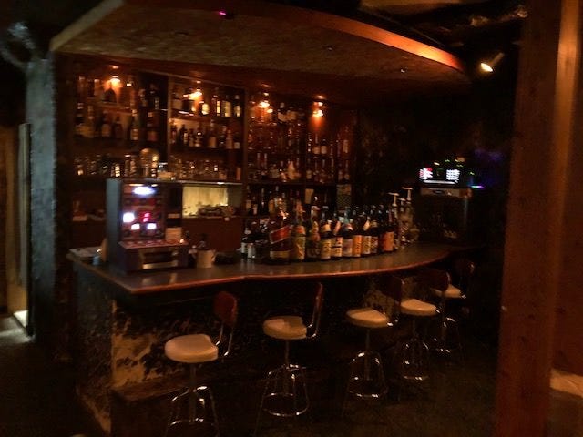 喰らう穴 Bar ハブハブ 那覇 バー ぐるなび