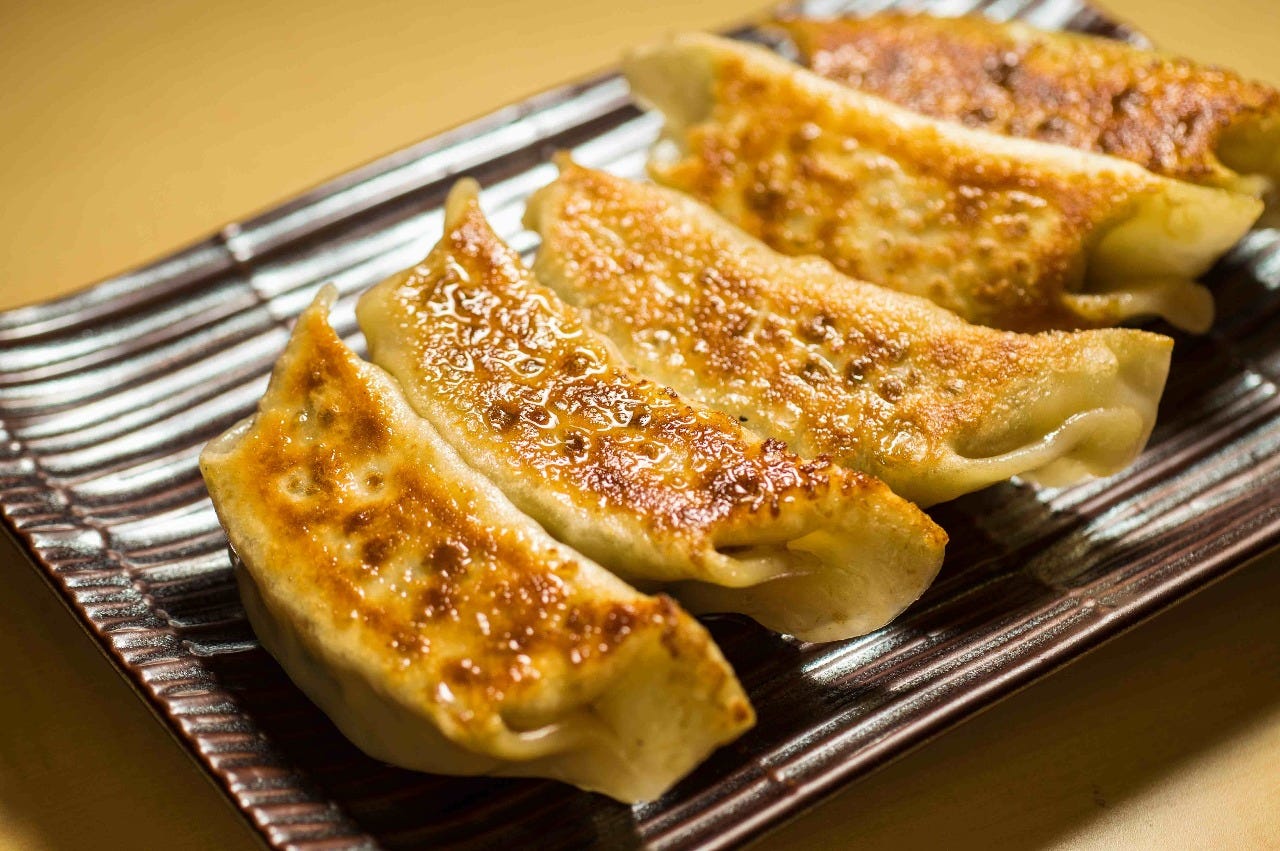 串 と 餃子 と 屋台 料理 55 酒場