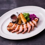 自家製BBQソースで漬け込んだ米沢豚バラのグリル　