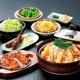 〈コースがお得〉
赤から鍋のほか、名古屋名物料理も楽しめる♪