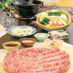 お昼のしゃぶしゃぶ/すき焼きはお値打ち価格でご提供いたします