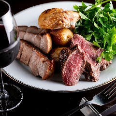 牛肉はイタリア産ブランド牛「キアニーナ牛」を使用
