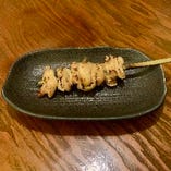 鶏かわ串（塩orタレ）