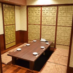 少人数様もゆったりおくつろぎいただける完全個室をご用意◎