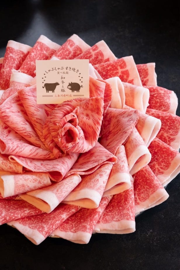 Wagyu to Buta Sanjo Kawaramachi (All-you-can eat sukiyaki and shabu-shabu)
