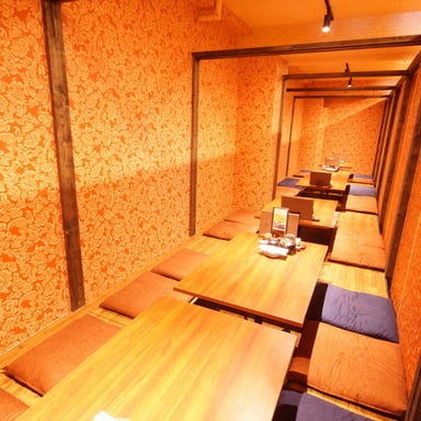 個室居酒屋 藁焼きと鮮魚 た藁や JR茨木駅前店 店内の画像