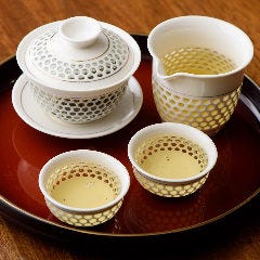 香り高い台湾茶もございます。和食との相性も抜群の一杯