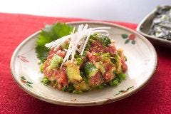 アボカドのネギトロ和え