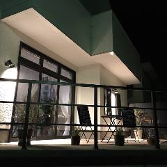 Dining Cafe．Le．Caprice