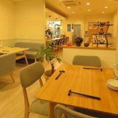 昼は丼ぶり・夜は海鮮居酒屋 しみず。