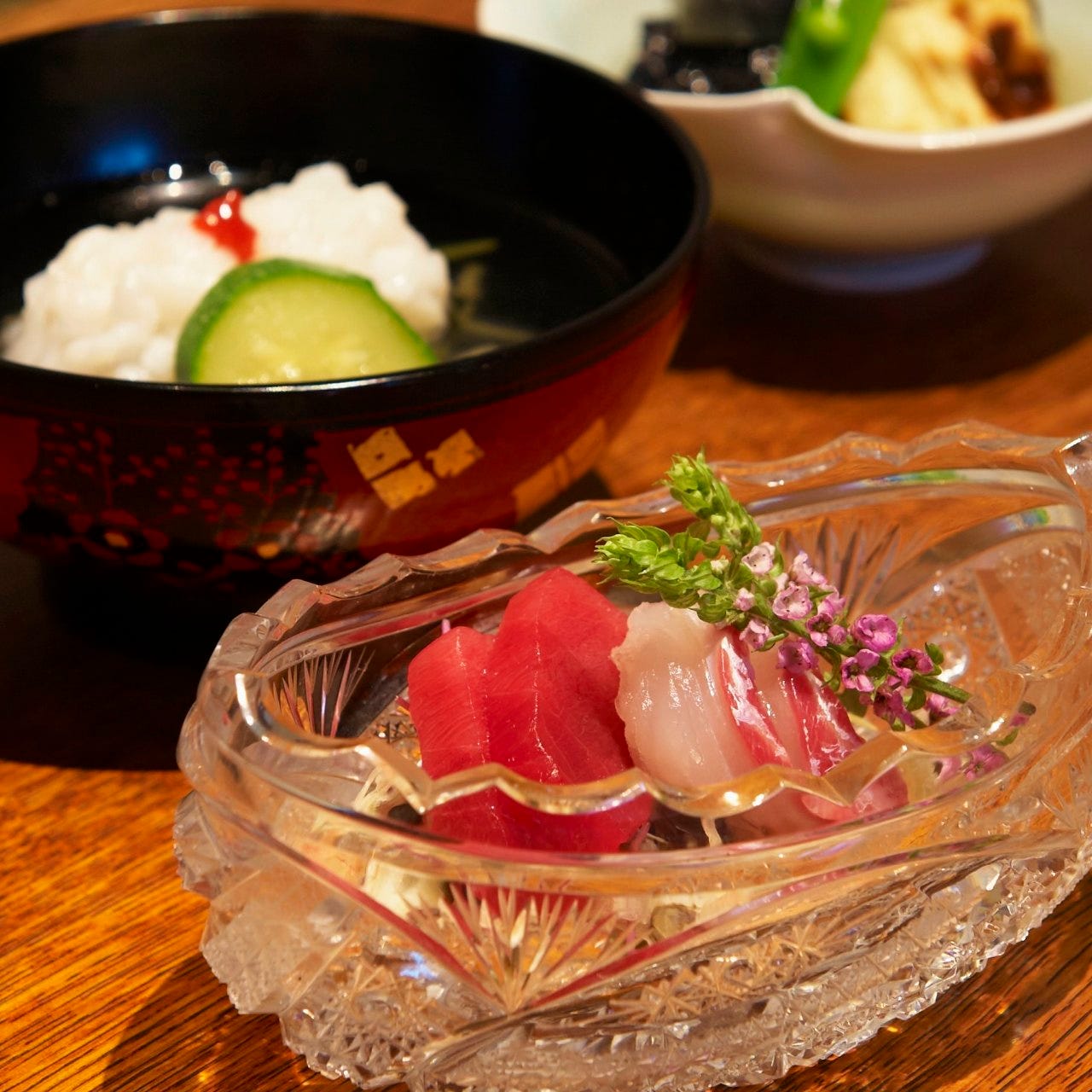 正統派の和食を贅沢に堪能
日本の四季を味わう夜の懐石コース