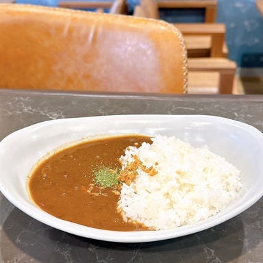 Cafe&Bar Manul_まぬるのこだわり牛すじカレー