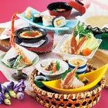 記念日におすすめ！『笑花えみか』自慢のかに造り、かにすき小鍋、天ぷらがついたお昼のフルコース。