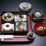 松花堂（ランチタイム　ディナータイム）　※数量限定 6,000円～（税抜）