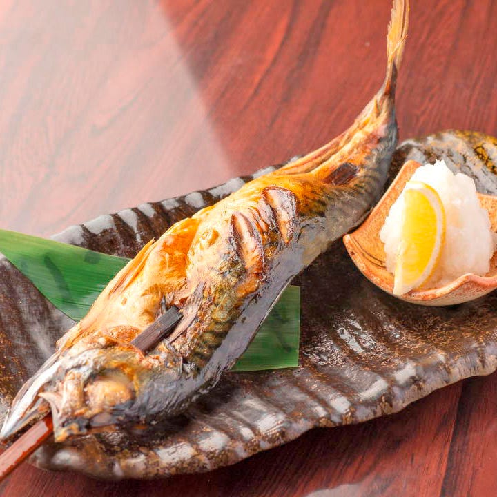 仙台グルメを楽しめるオススメ居酒屋『伊達のいろり焼 蔵の庄』の、「金華さばのいろり焼き」の画像