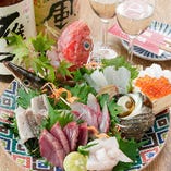 明石や神戸近郊で獲れた魚介類に舌鼓を。醤油も絶品ですよ♪
