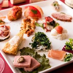 一人一皿お楽しみいただける『彩り前菜8品目盛り合わせ』♪