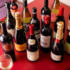 1950年～2000年までの各年代物のワインをご用意しております！