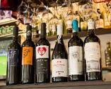 ボトルワインは、スペインの各地域のものが約20種揃っている。