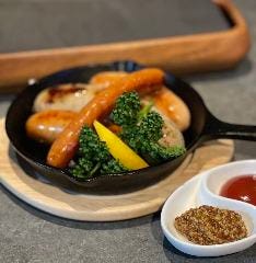お酒にぴったりのお料理も沢山揃えております！