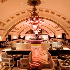 シャンデリアテーブル 阪急梅田
