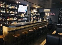 Rum’s Bar．