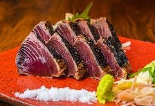 わらやき屋の名物『かつをの藁焼き』