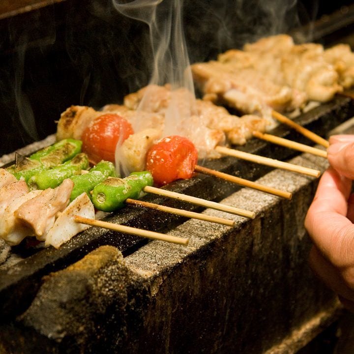 鳥吉の定番！手串の炭火焼き鳥