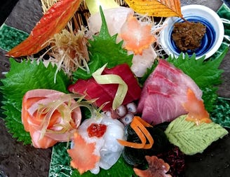 厳選 名駅の海鮮丼 のどぐろなど魚料理の店まとめ15選
