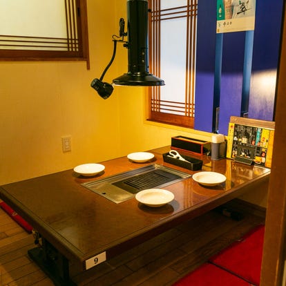 ゆったり個室 鶴橋の焼肉でおすすめ 人気の完全個室 ソファー席など ぐるなび