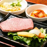 お手頃価格のランチメニューが充実！お昼も気軽に美味しい焼肉を