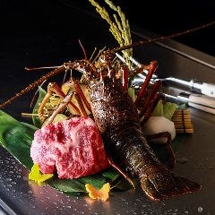 高級食材を贅沢に使用した、五感で楽しむお食事を。