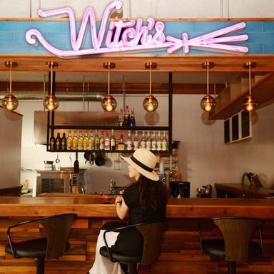 Witch’s Sandwich ＆ Craft Beer Bar  店内の画像