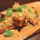 NZ産　仔羊スペアリブのオーブン焼き
NZ Lamb Spare Ribs with Spice Bread Crumbs