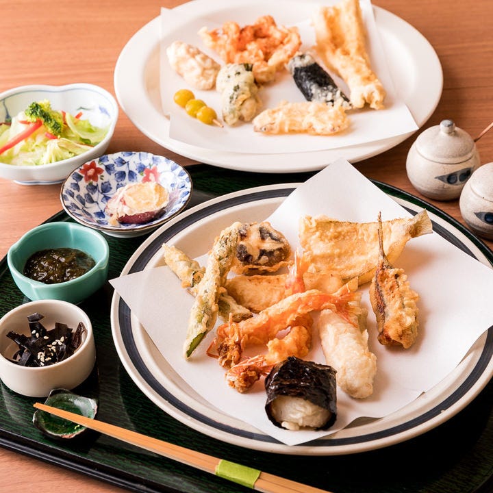 自家農園野菜や旬魚を味わえる天ぷらコースが5,000円(税抜)より