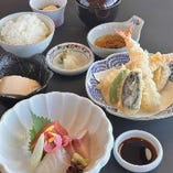 ランチ限定【お造り天ぷらご膳】お造り三種盛り＋大海老と野菜の天ぷらどちらも味わえる（～5/15）