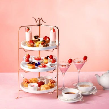 ビストロ・ブルゴーニュ_【アフタヌーンティー】「ヴェリー・コレクション」VeryBerry!苺とSAKURAでときめく春のアフタヌーンティー